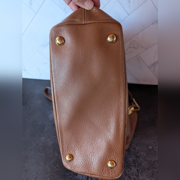 Michael Kors Brown Pebbled Leather Tote with Gold MK Charm - Picture 5 of 16